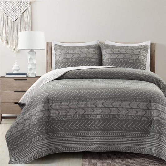 Scandinavian Dark Grey Chevron Quilt Set for Full/Queen Size