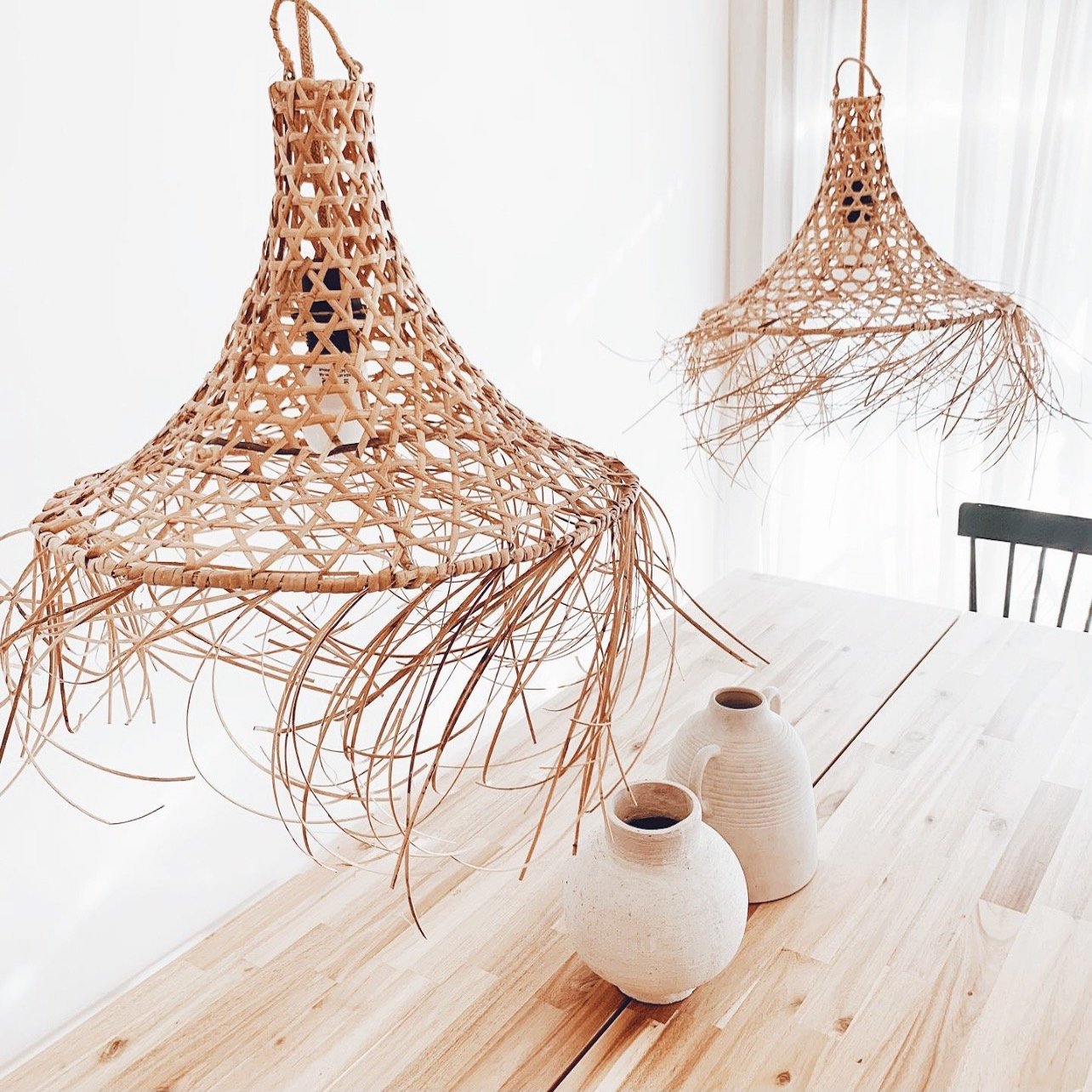 Abajur em Rattan Mangsit – Unique Balinese Lighting Fixture