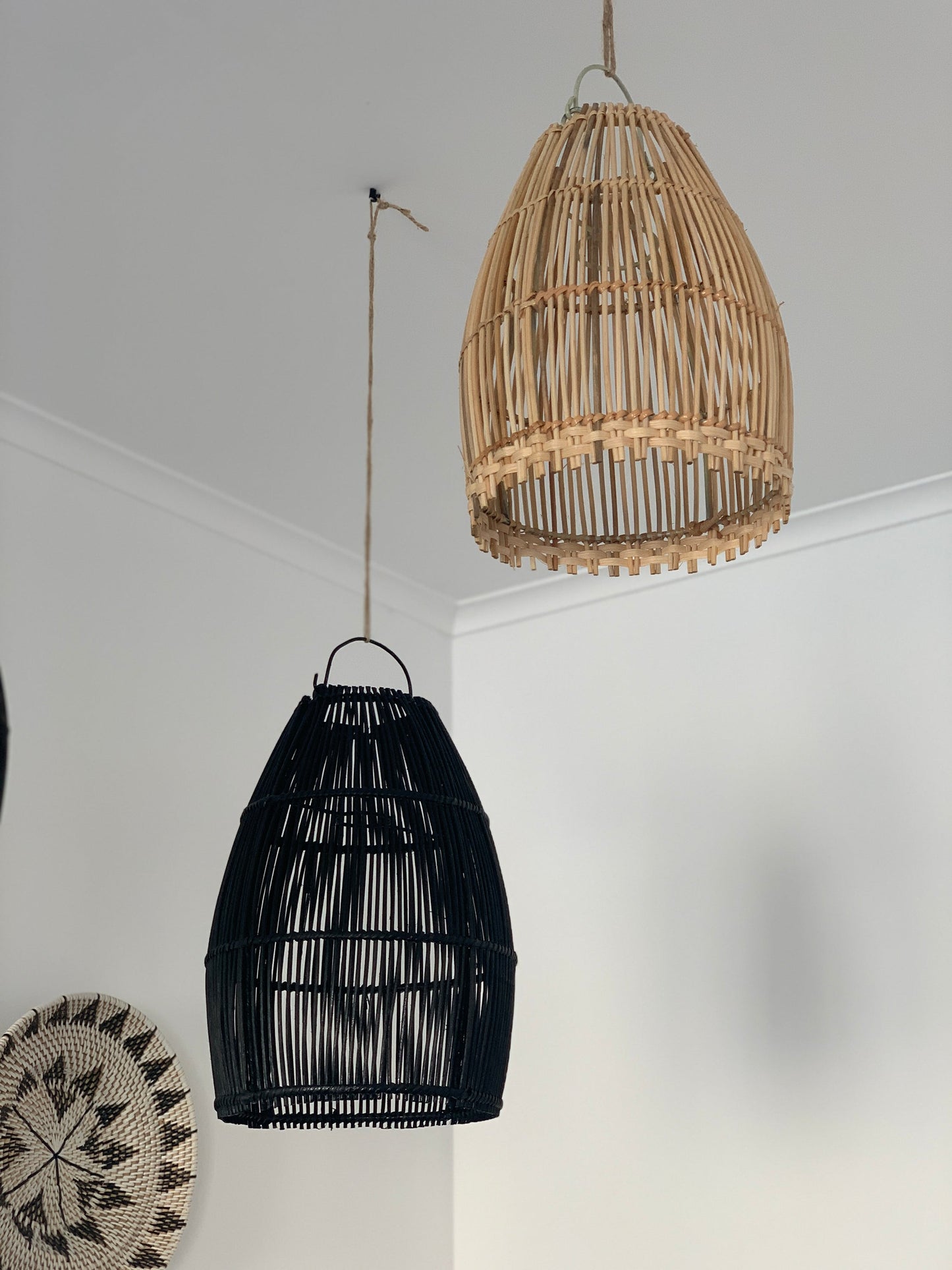 Luxurious Abajur em Rattan Ayana Preto for Living Spaces