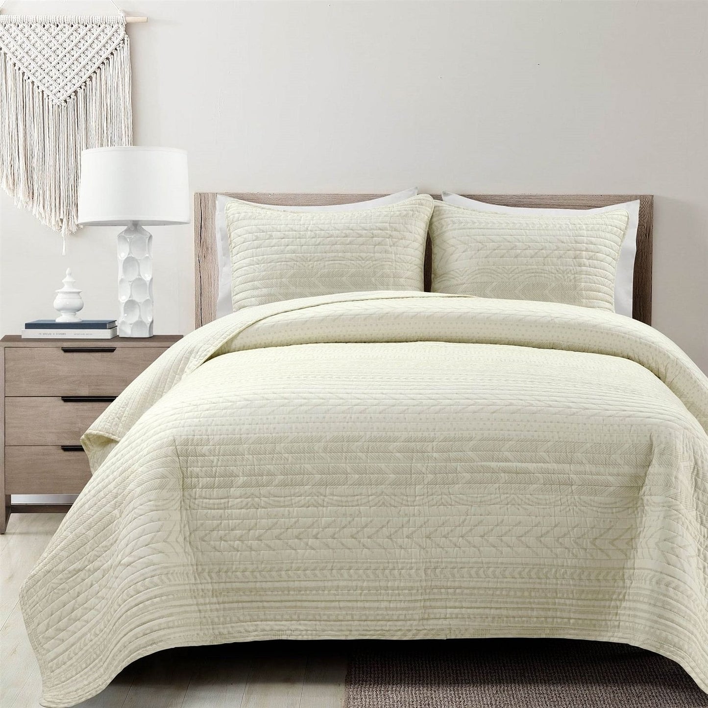 King Size Scandinavian Chevron Ivory Quilt Set