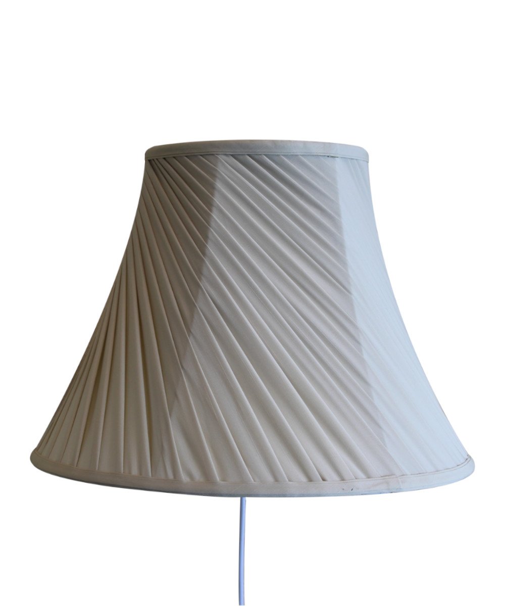 Floating Shade Plug-In Wall Light with Silk Twist Design